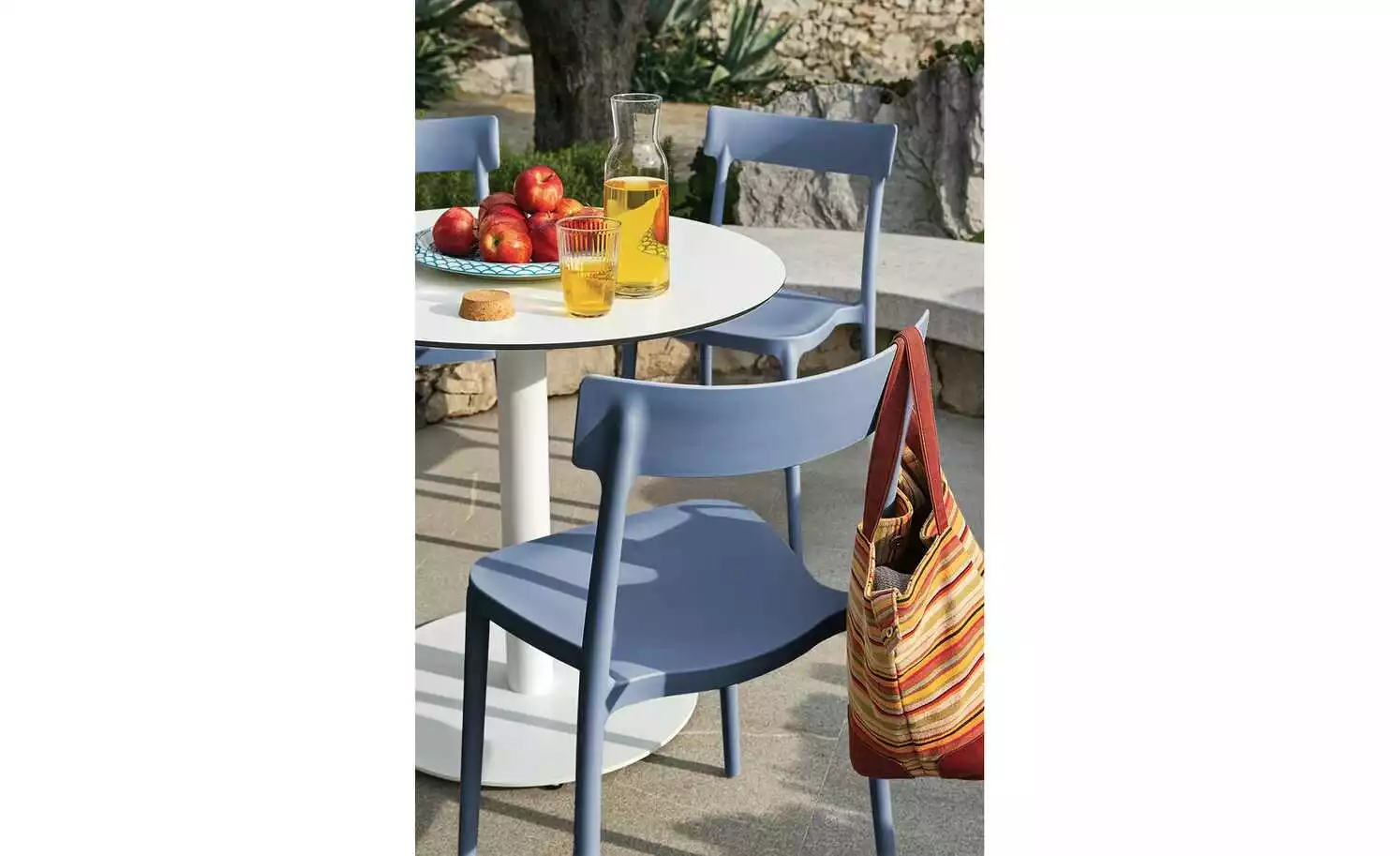 Connubia Stuhl stapelbar Argo | Sky Blue (Blau) 4 Connubia Stuhl stapelbar Argo | Sky Blue (Blau) – Bild 2